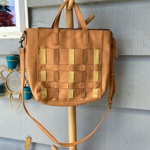 Universal Threads crossbody